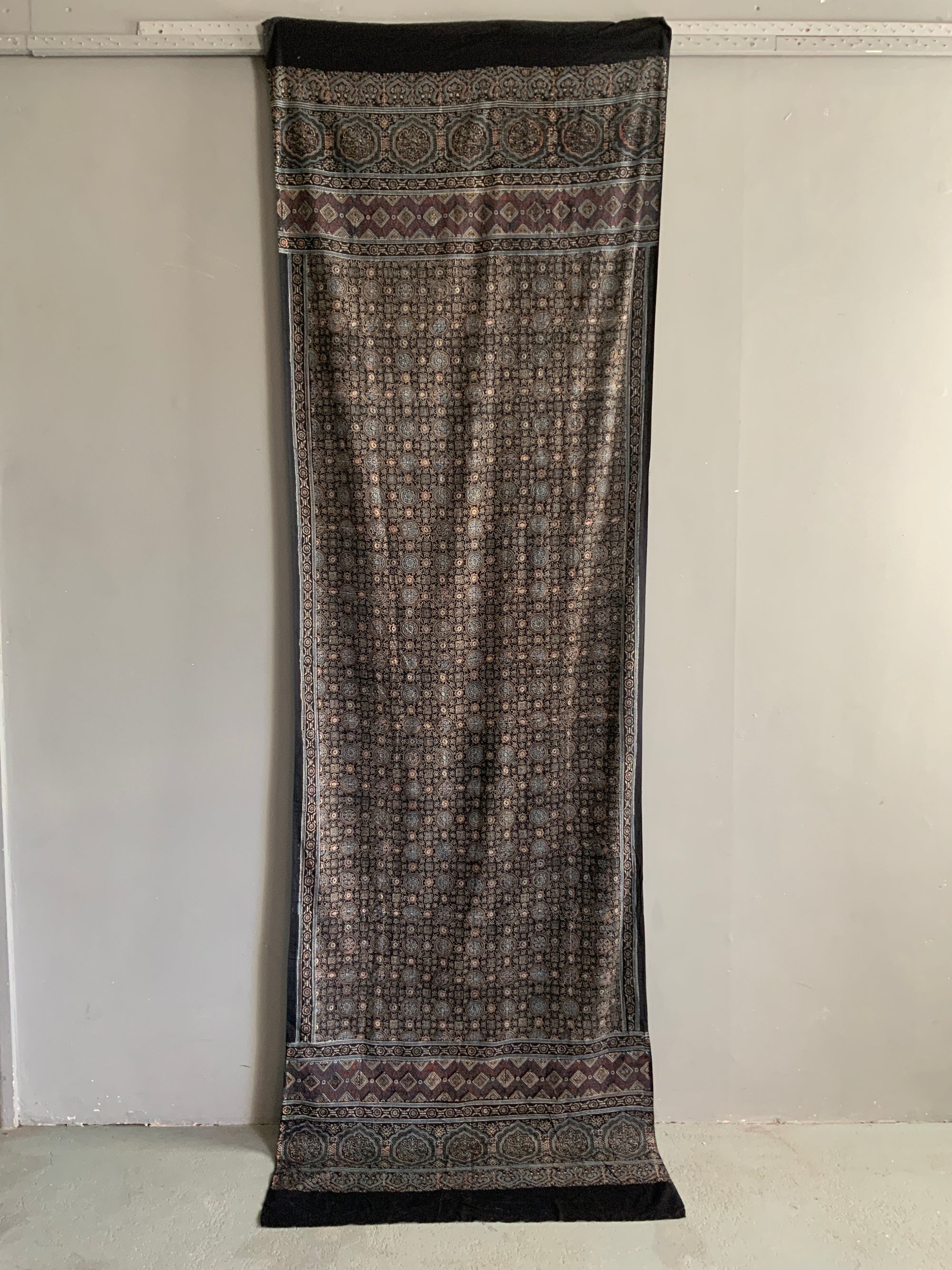 Indo-Pak genuine Adrakh / Adrak cotton shawl (260 x 82cm)