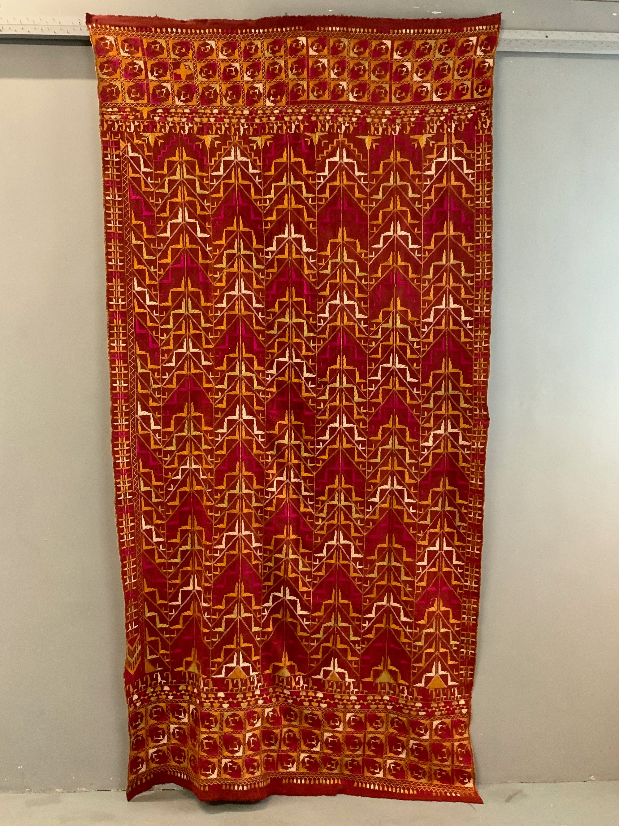 Indian vintage phulkari shawl (241 x 119cm)