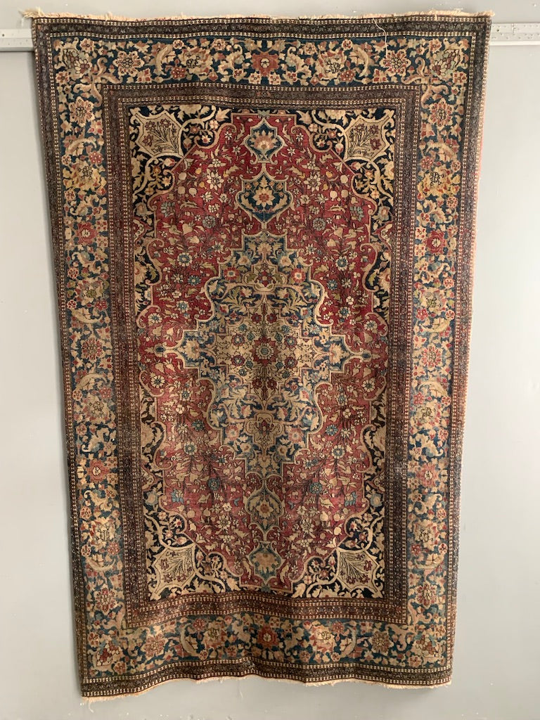 Isphani vintage rug (216 x 136cm)