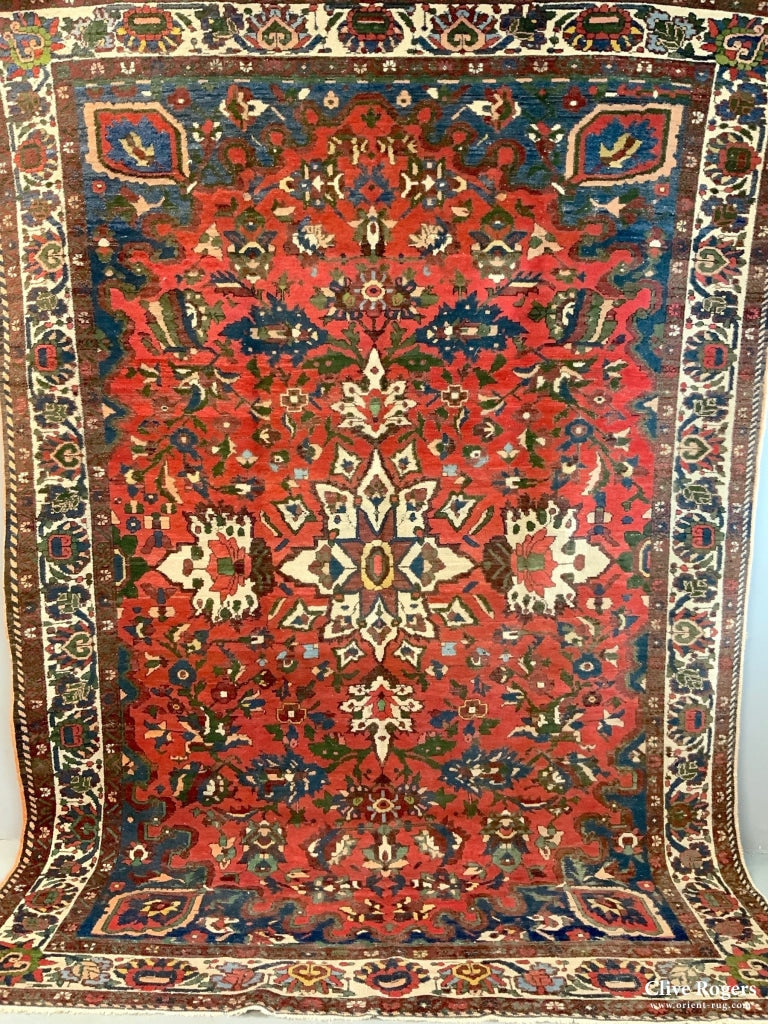 Bactiar Carpet With Medallion Design (294 X 216Cm)