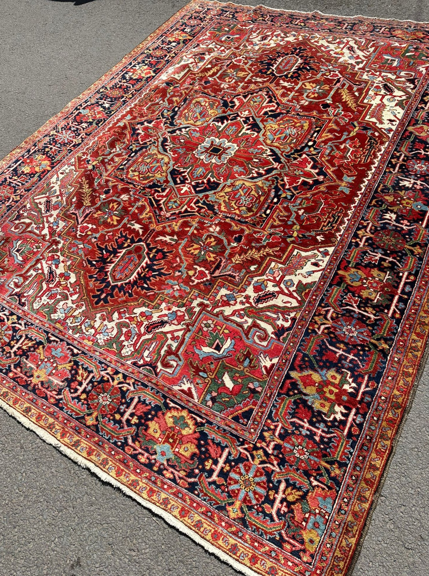 Heriz vintage carpet (340 x 250cm)