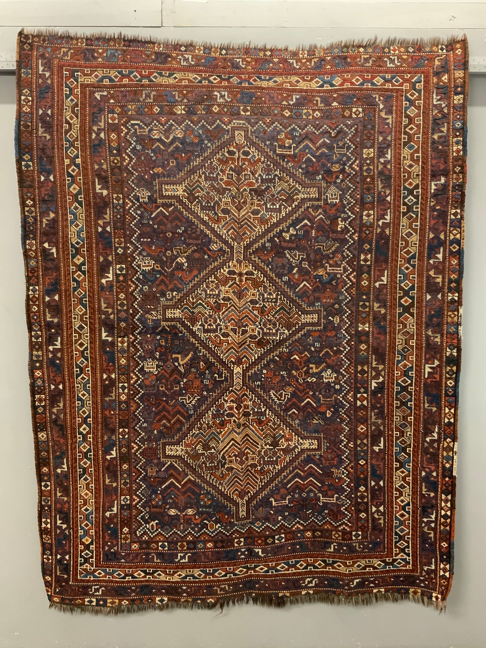 Khamseh 'morghi' rug (217 x 168cm)