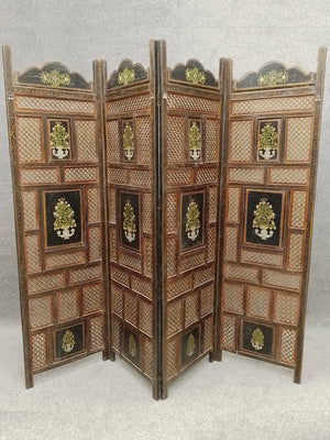 Indian vintage painted and fretwork screen (117 x 204cm)