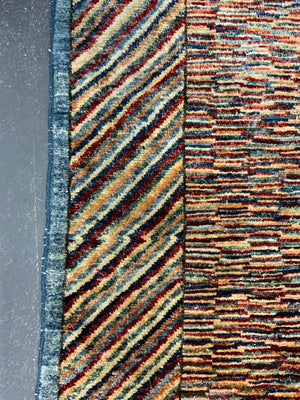 Modern Chobi flecked pile small rug  (124 x 95cm)
