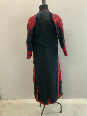 Syrian embroidered vintage robe in Palestinan style