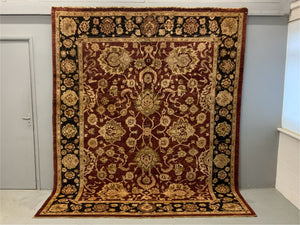 Indian 'Ziegler' type carpet (306 x 250cm)