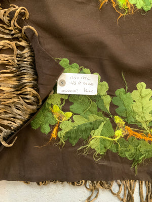 Edwardian wool tablecloth with oakleaves (135 x 135cm)