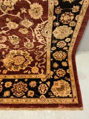 Indian 'Ziegler' type carpet (306 x 250cm)