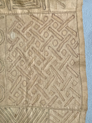 Congolese raffia skirt (369 x 79cm)