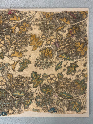 15/16th c. antique embroidered fragment possibly Burgundian (85 x 48cm)