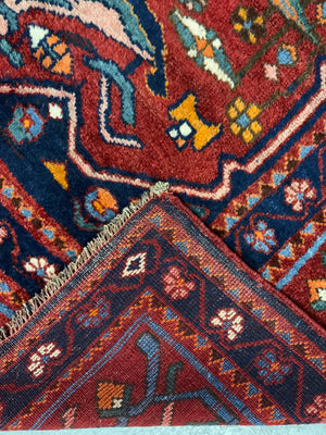 Louri medallion small carpet (235 x 167cm)