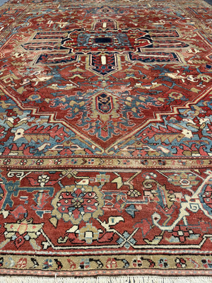Karajah antique oversize carpet (400 x 327cm)