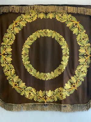 Edwardian wool tablecloth with oakleaves (135 x 135cm)