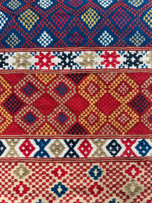 Swedish vintage wool drättaduk bench cover / runner / hanging (183 x 48cm)