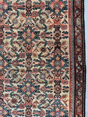 Small Hamadan antique rug (168 x 97cm)