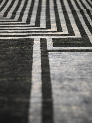 Indian hand made carpet (289 x 203cm) *new