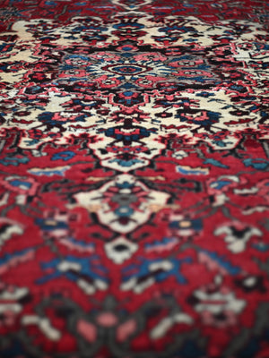 Bactiar vintage medallion carpet (300 x 217cm)