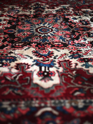 Bactiar vintage medallion carpet (300 x 217cm)