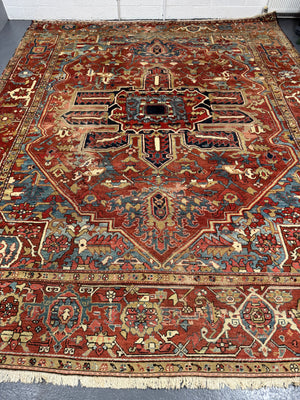 Karajah antique oversize carpet (400 x 327cm)
