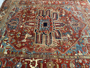 Karajah antique oversize carpet (400 x 327cm)