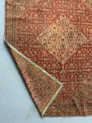 Very fine Senneh antique Herati design rug (192 x 140cm) *AF