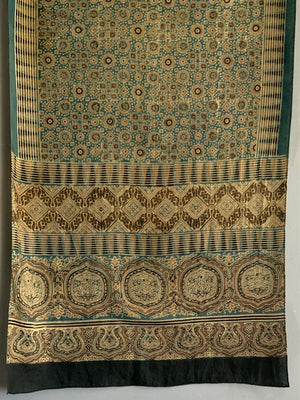 Indian Kutch genuine Adrak  stole (117 x 53cm)