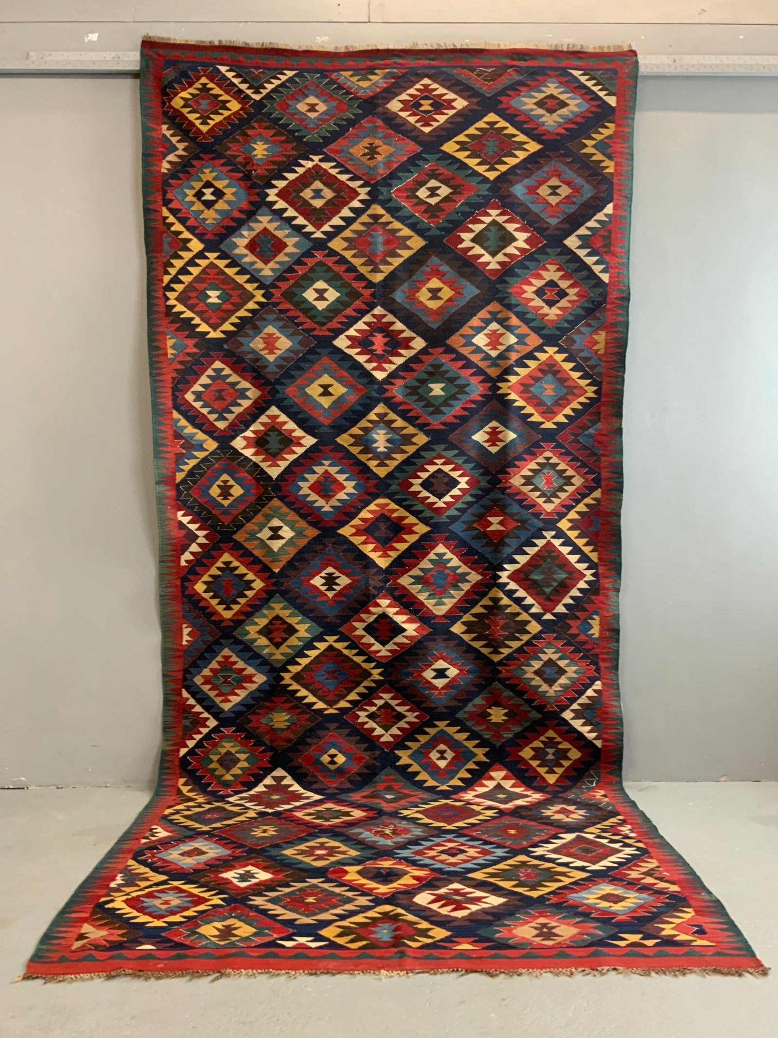 Azerbaijan antique fine 'Shirvan' palas kilim (351 x 150cm)