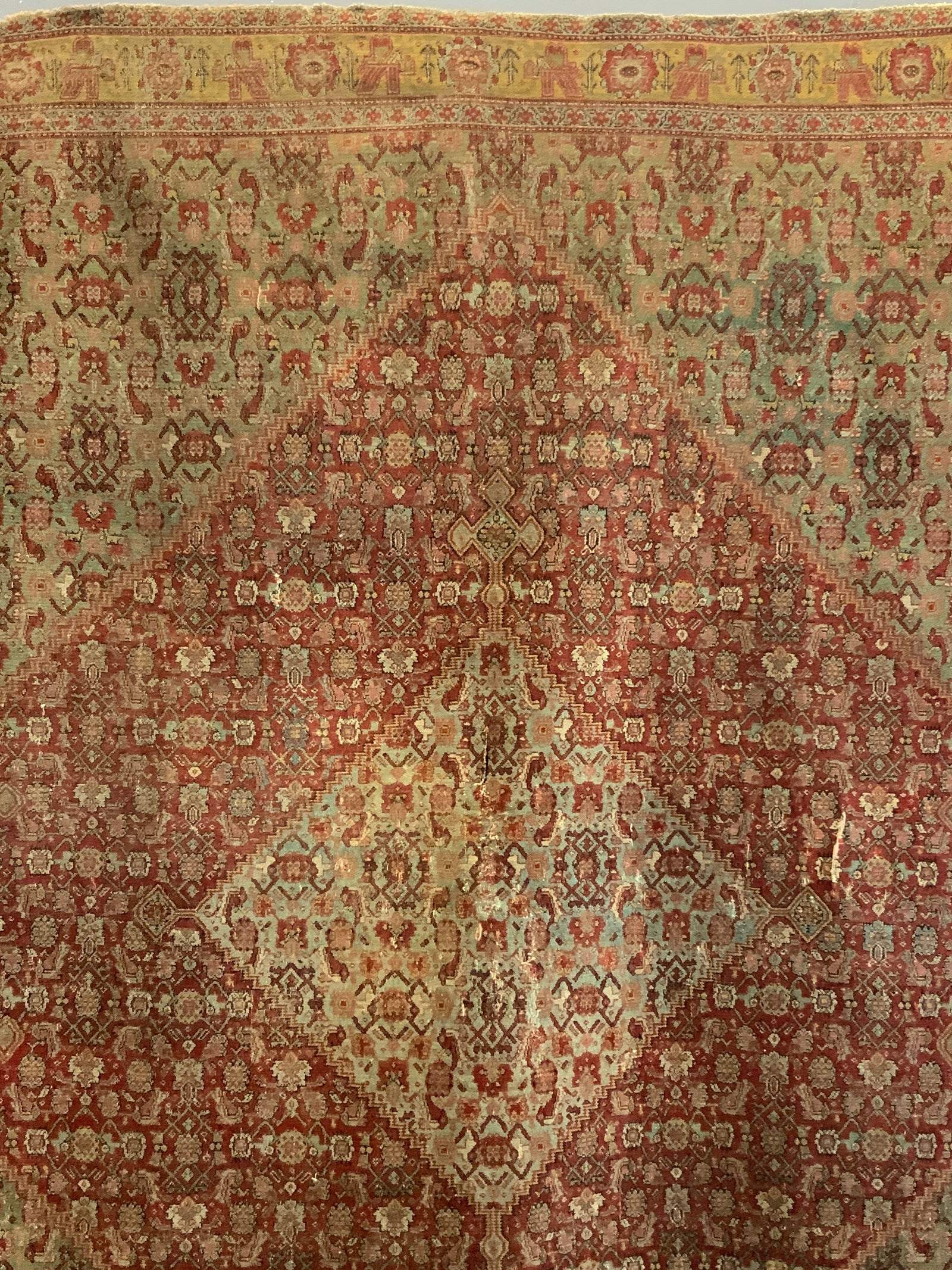 Very fine Senneh antique Herati design rug (192 x 140cm) *AF