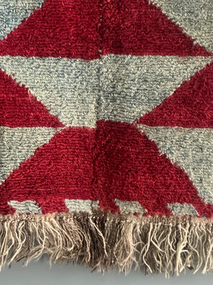 Turkish Obruk looped pile vintage Çeki Tülü rug (148 x 117cm)