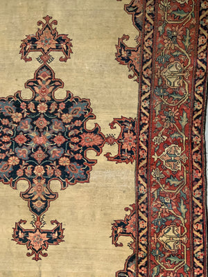 Sarouk antique rug (196 x 128cm)