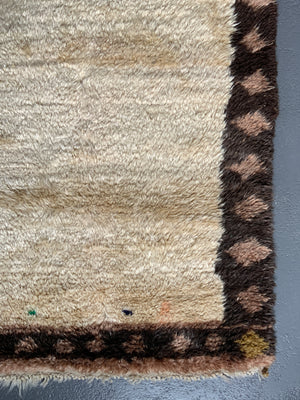 Turkish plain centre Tulu rug (165 x 117cm)