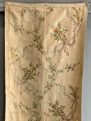 Spitalfields or Lyon antique brocade silk (170 x 58cm)