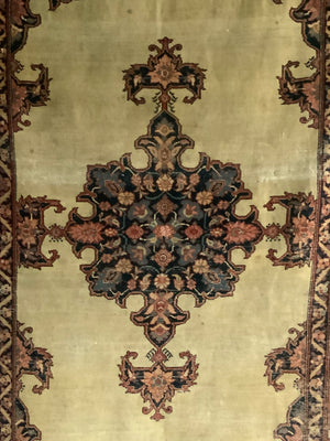 Sarouk antique rug (196 x 128cm)