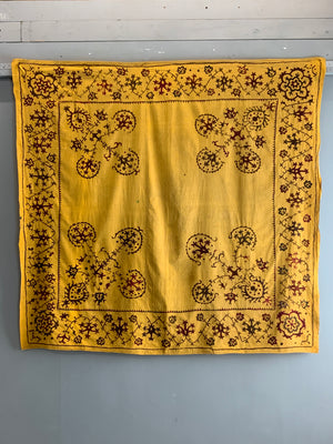 Uzbekistan / Tajikistan vintage suzani embroidery (137 x 130)