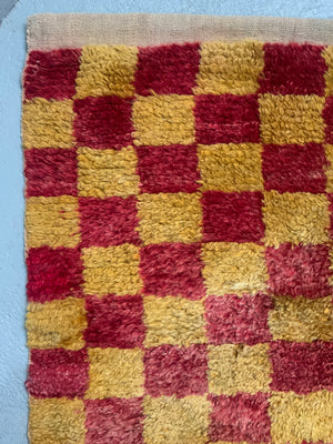 Turkish Obruk looped pile vintage Çeki Tülü rug (134 x 102cm)