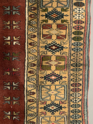 Turkish Melas modern rug with niche design (142 x 87cm) *AF