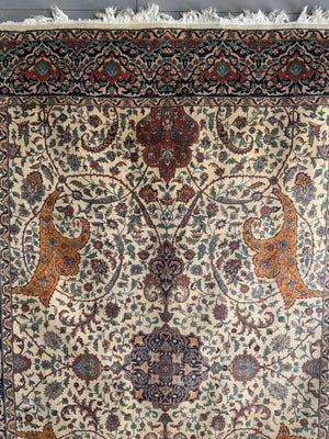 Indian carpet of Tabriz design ivory field (308 x 220cm)