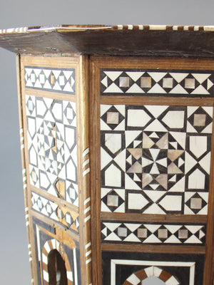 Cairo vintage octagonal table in MOP (58 x 44cm)