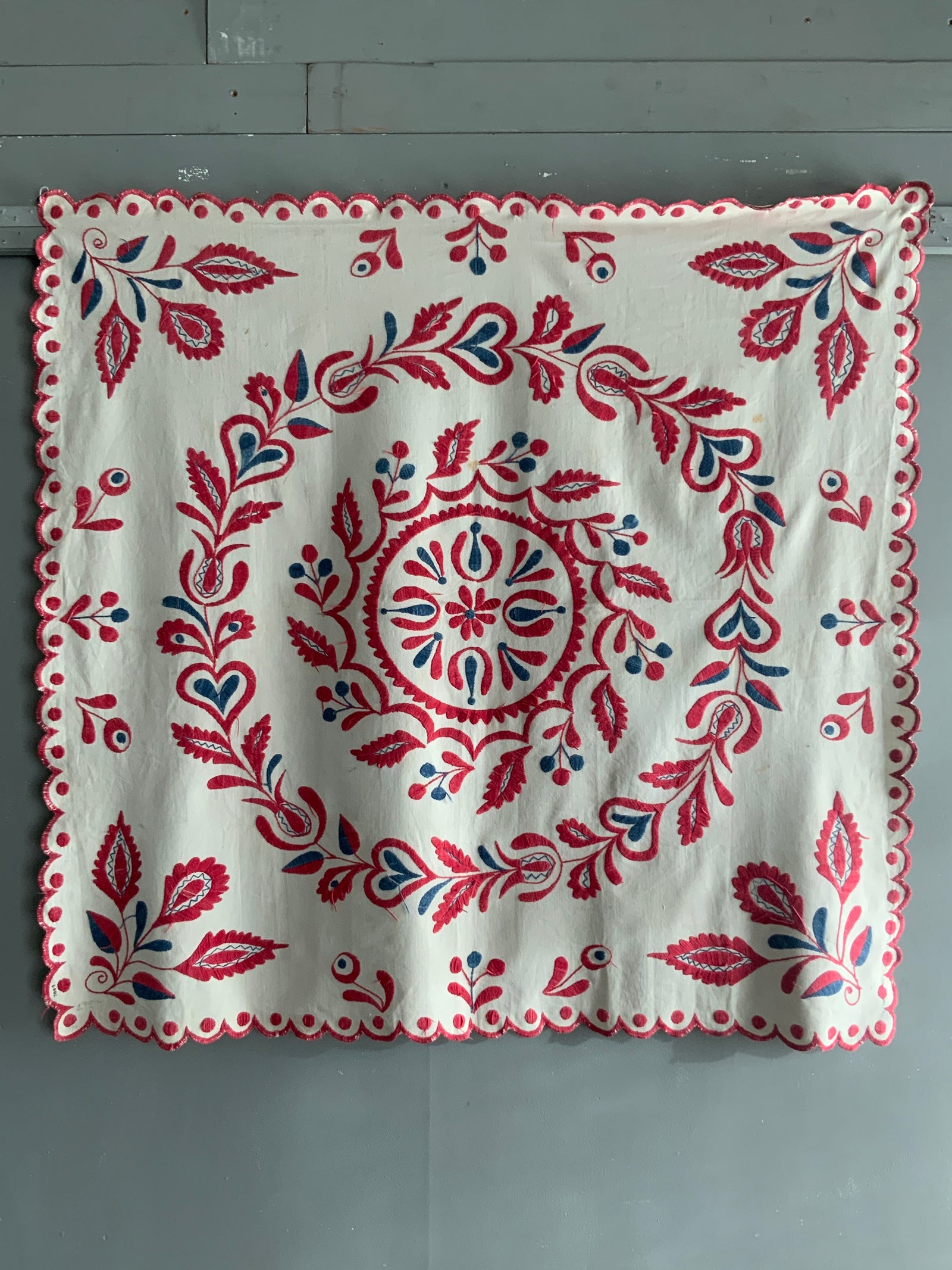 Hungarian antique embroidery (114 x 107)