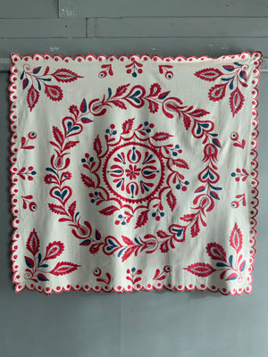 Hungarian antique embroidery (114 x 107)