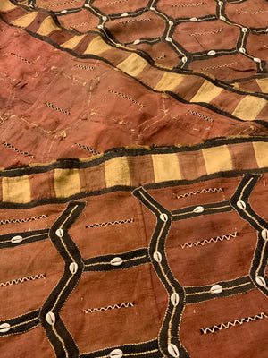 Congo Showa long rafia panel with cowries (587 x 78cm)