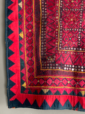 Indian Gujarat vintage floss silk embroidery (92 x 89)