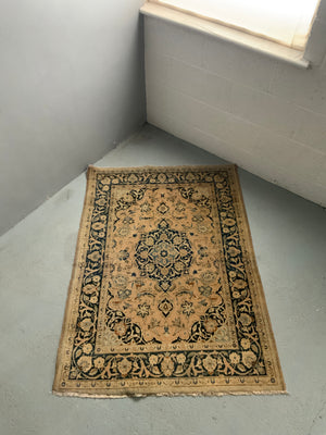 Kashan small vintage rug (148 x 106cm)