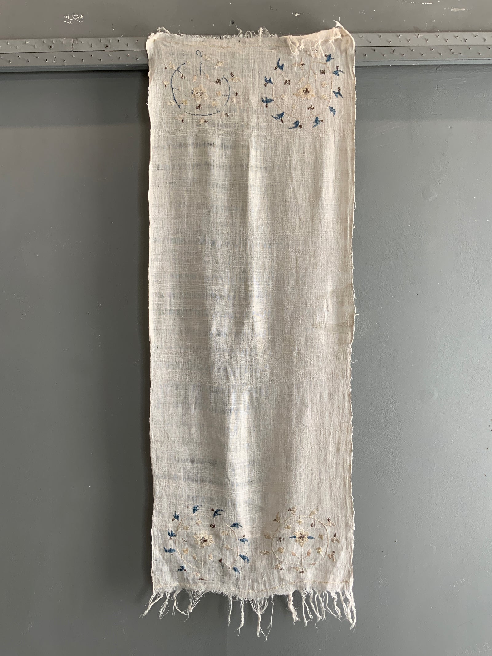 Small vintage Turkish Towel (101 x 43)