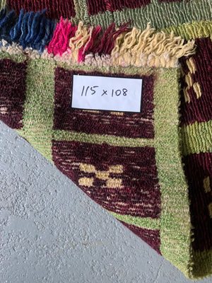 Turkish looped pile Çeki Tülü rug (115 x 108cm)