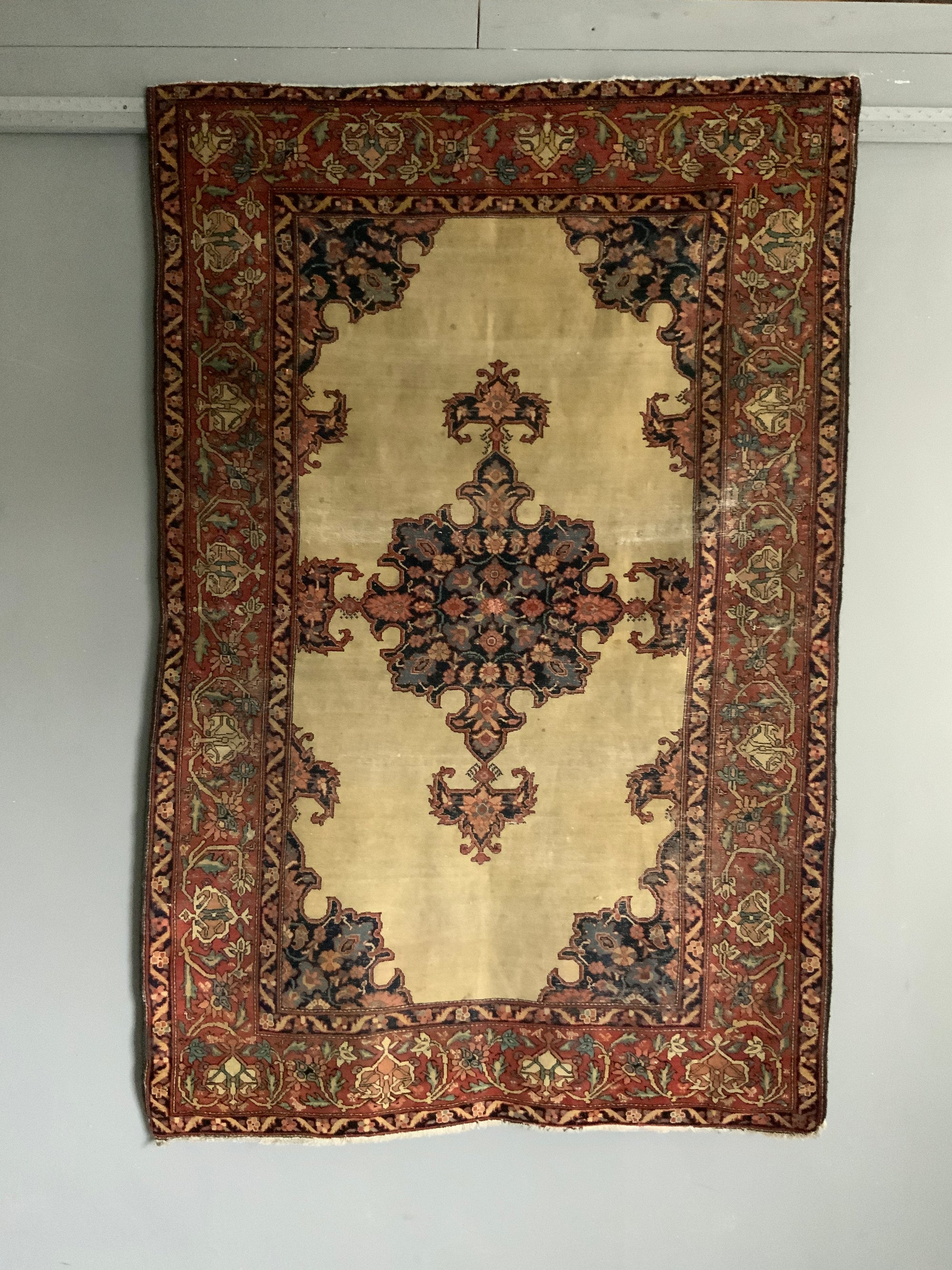 Sarouk antique rug (196 x 128cm)
