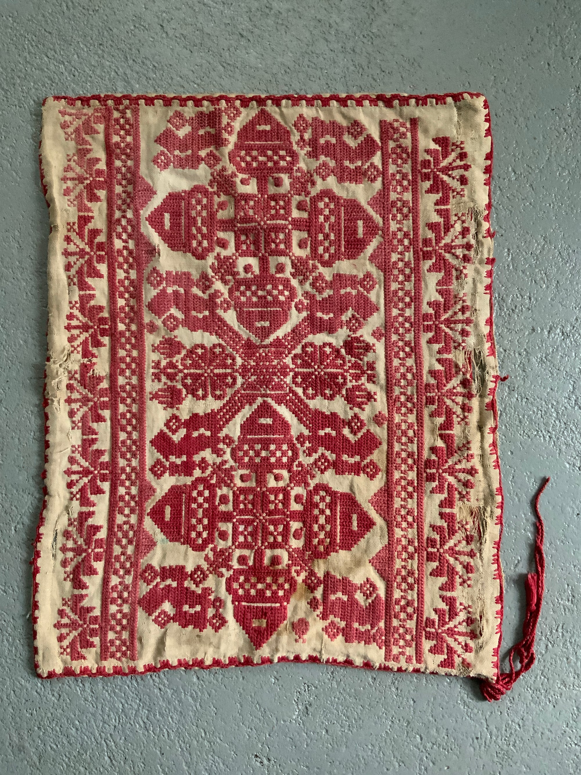 Hungarian antique cushion cover (56 x 45cm)