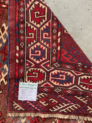Turkmen Yomut vintage carpet (310 x 205cm )
