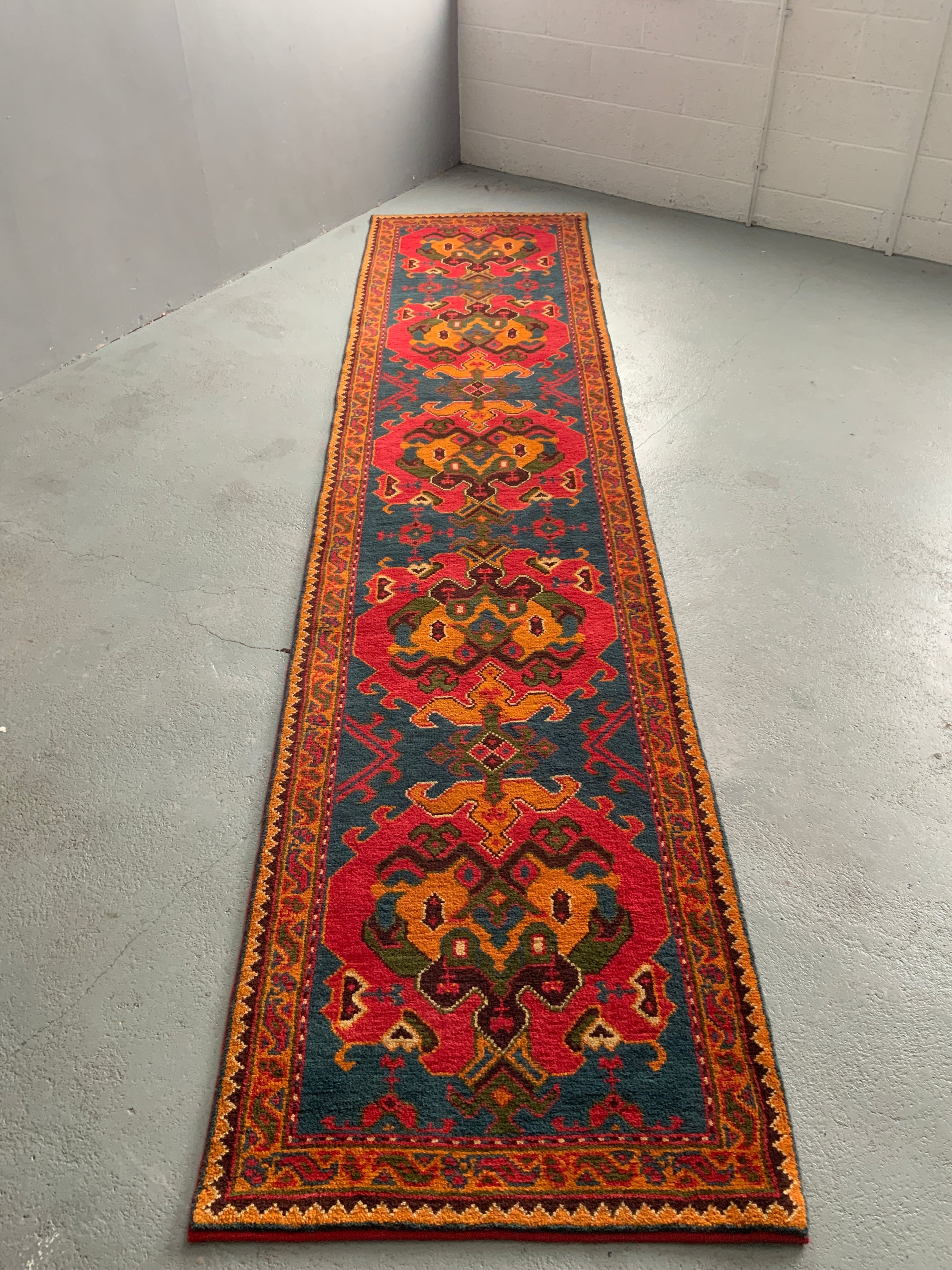 CROR bespoke Turkish 'house style' Ushak design runner (405 x 93cm) *new