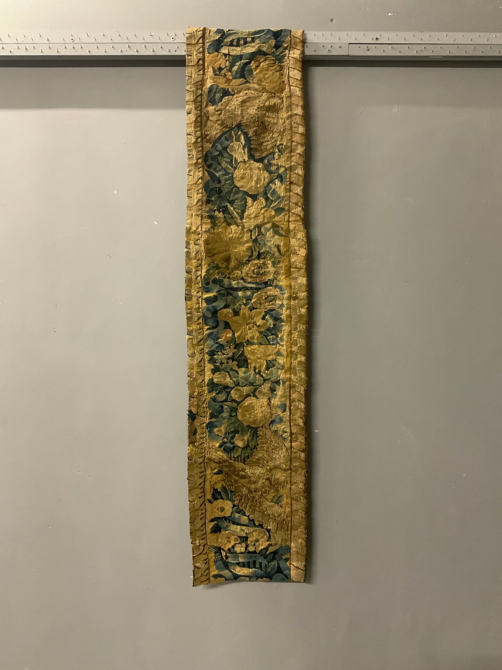 Franco - Flemish tapestry border fragment (29 x 130cm)
